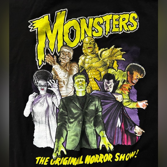 Universal known halloween monsters T-shirt - Picture 2 of 3